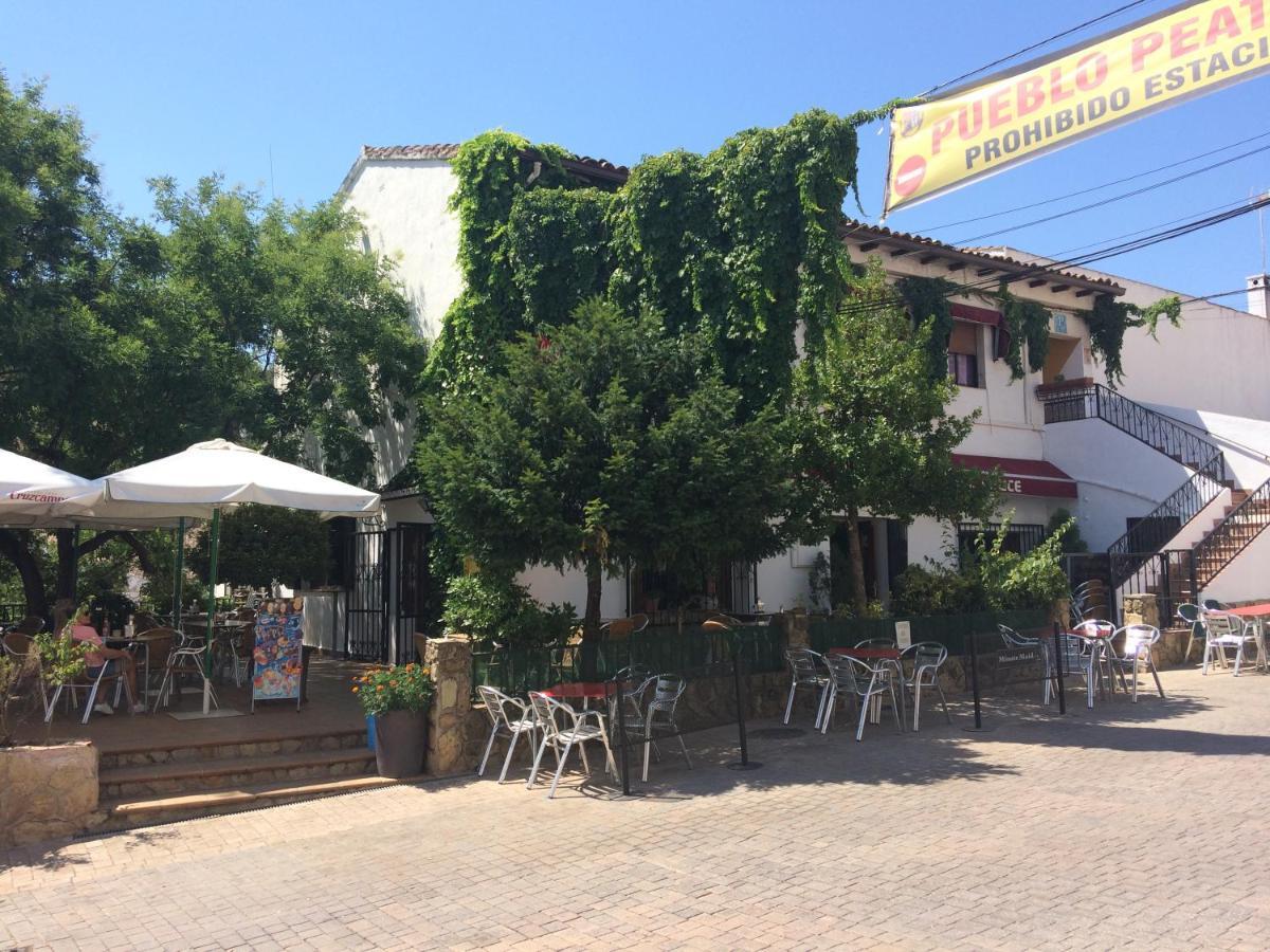El Cruce Hornos Hotel Exterior photo
